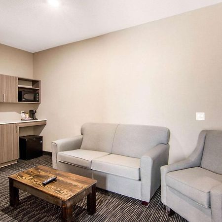 Comfort Inn & Suites North Battleford Kültér fotó