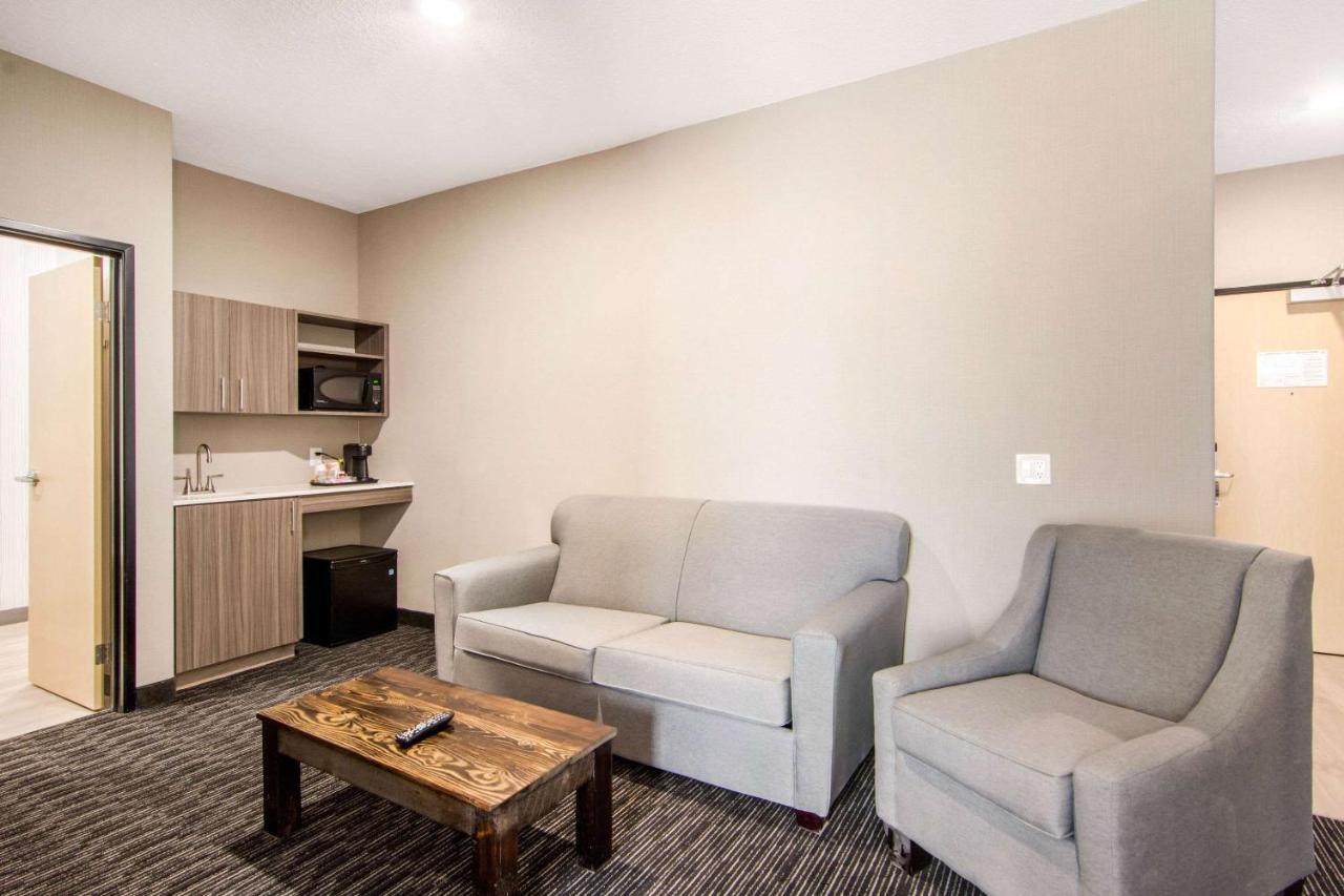 Comfort Inn & Suites North Battleford Kültér fotó