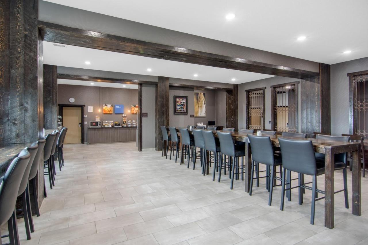 Comfort Inn & Suites North Battleford Kültér fotó