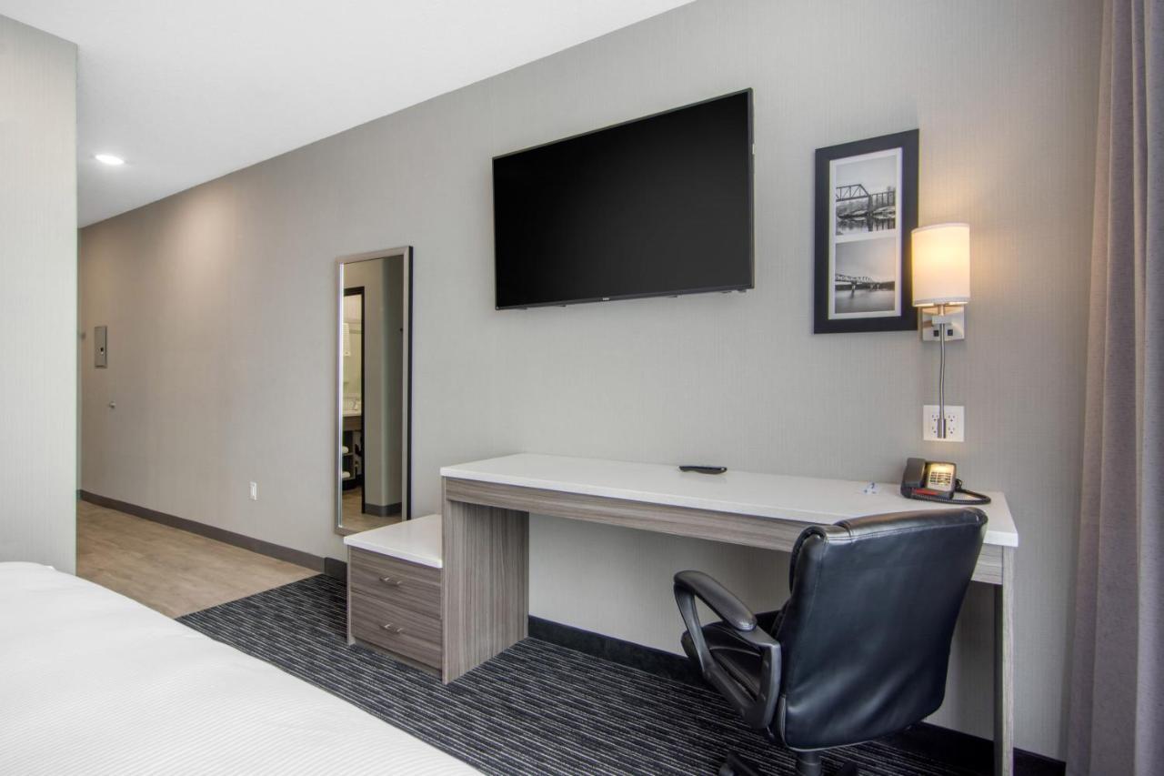 Comfort Inn & Suites North Battleford Kültér fotó