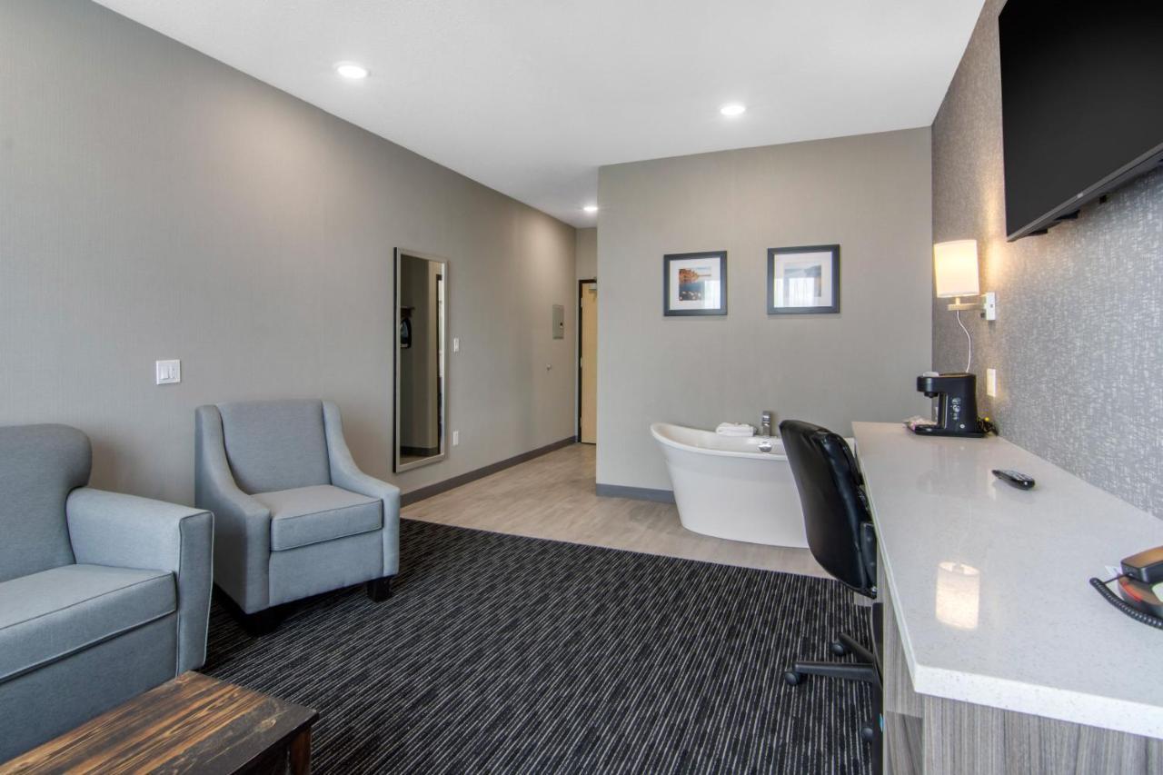 Comfort Inn & Suites North Battleford Kültér fotó